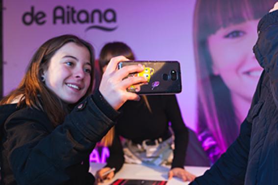 Firma de discos de Aitana