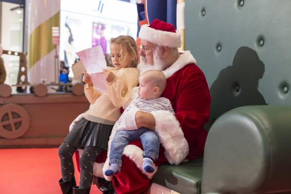 Papá Noel visita Puerto Venecia