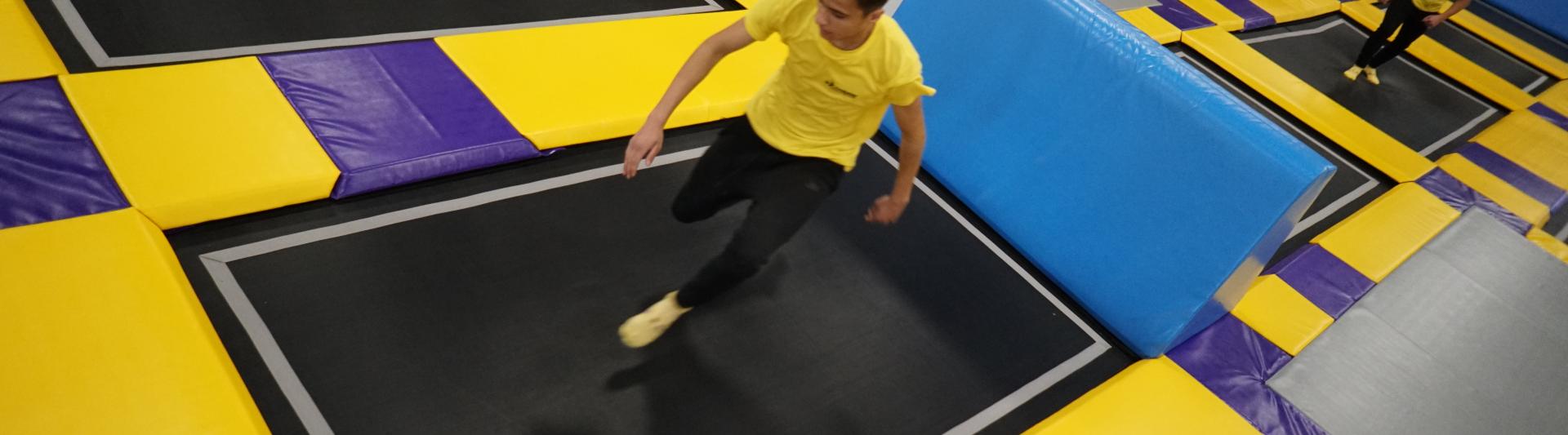 Larry Belmont monitor sílaba Extreme Trampoline Park | Puerto Venecia
