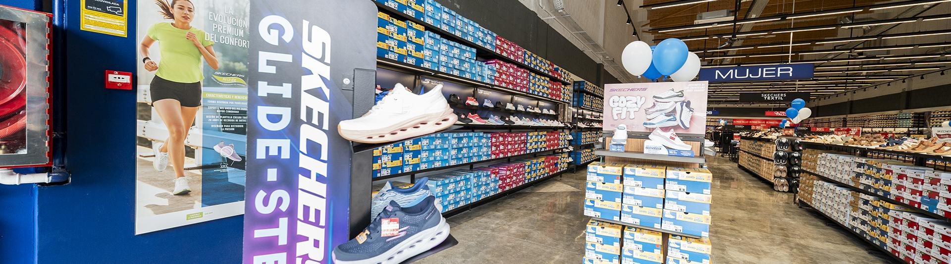 SKECHERS_A748458.jpg