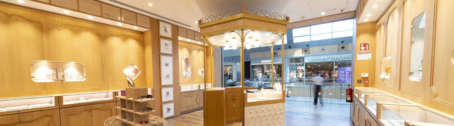 Aristocrazy (6).jpg
