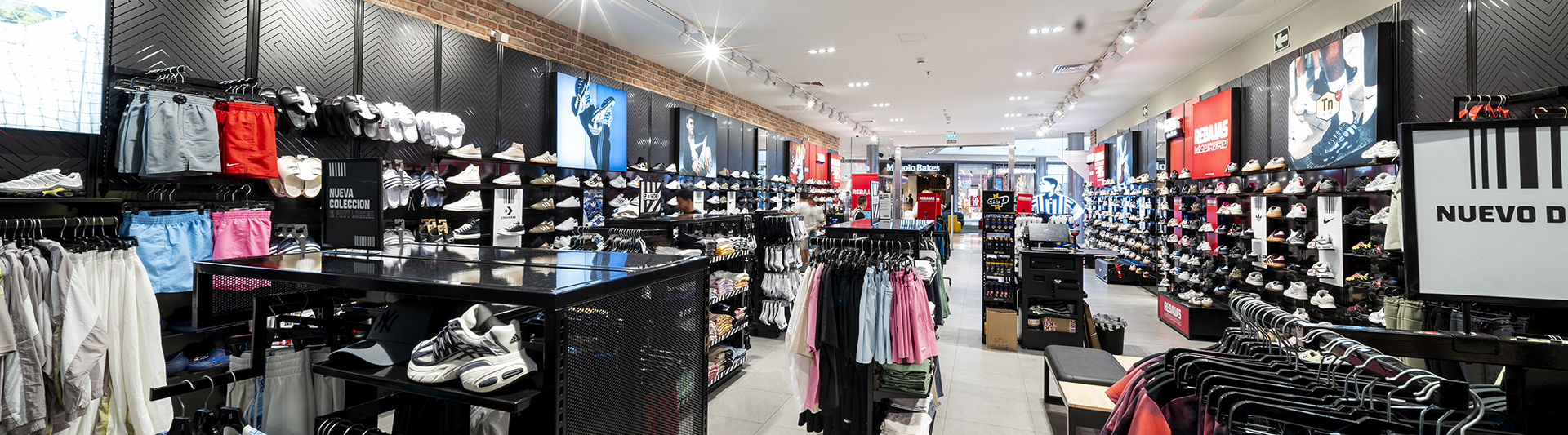 FOOTLOCKER (10).jpg