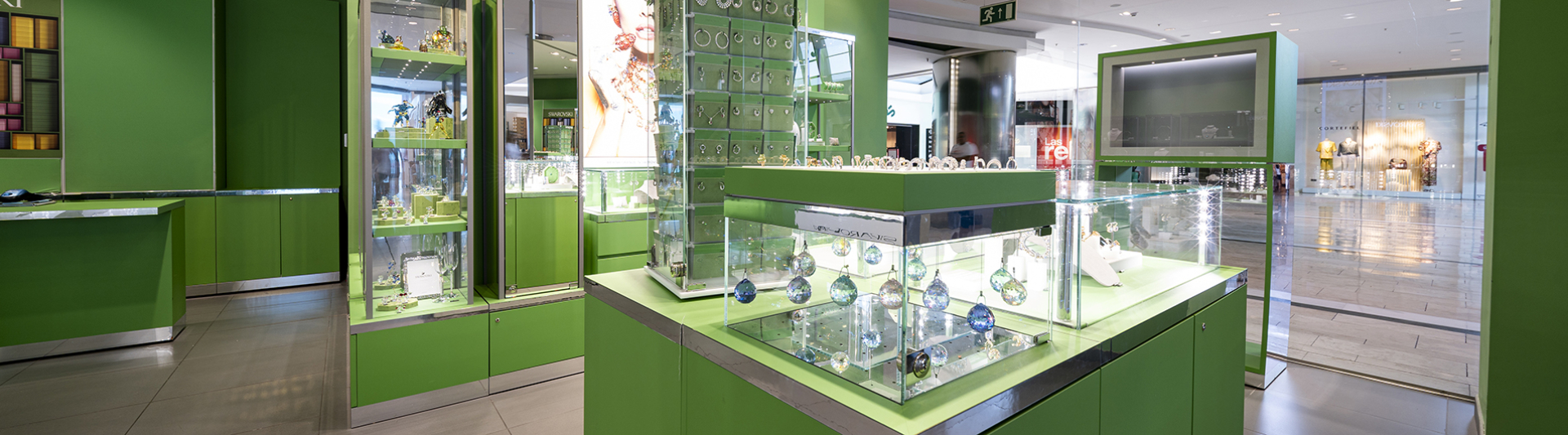 SWAROVSKI (5).jpg